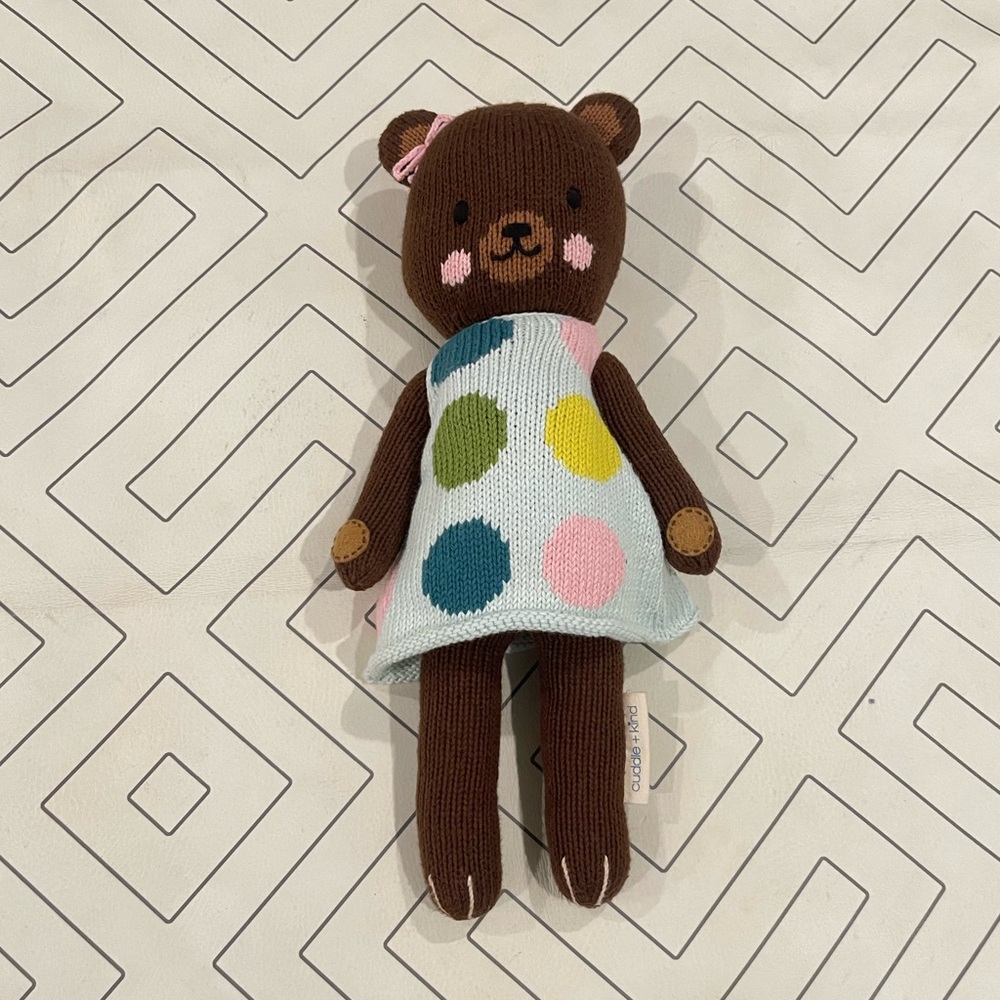 Cuddle + Kind Ivy The Bear